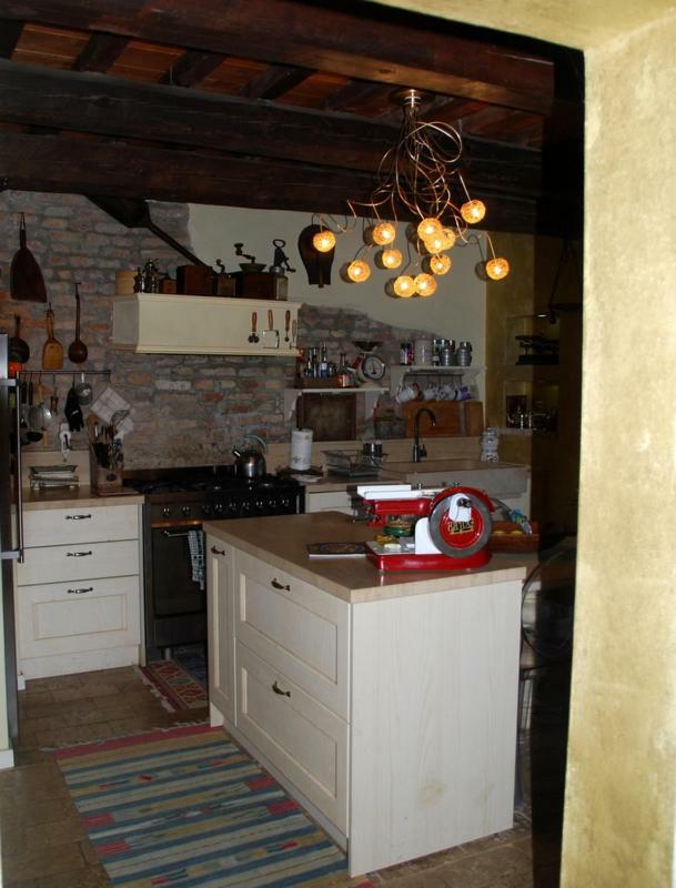 Camomilla Apartment Равена Екстериор снимка